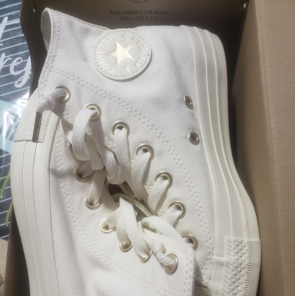 WOMENS CONVERSE SNEAKERS